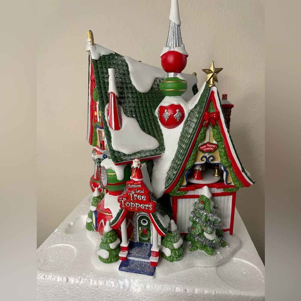D56 Christmasland Tree‎ Toppers Holiday House
